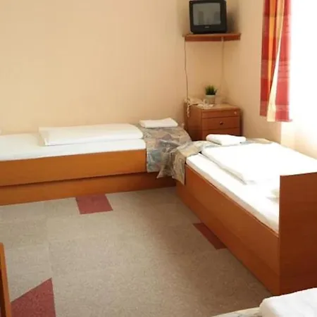 Transit M0 M1 M7 M6 Motel